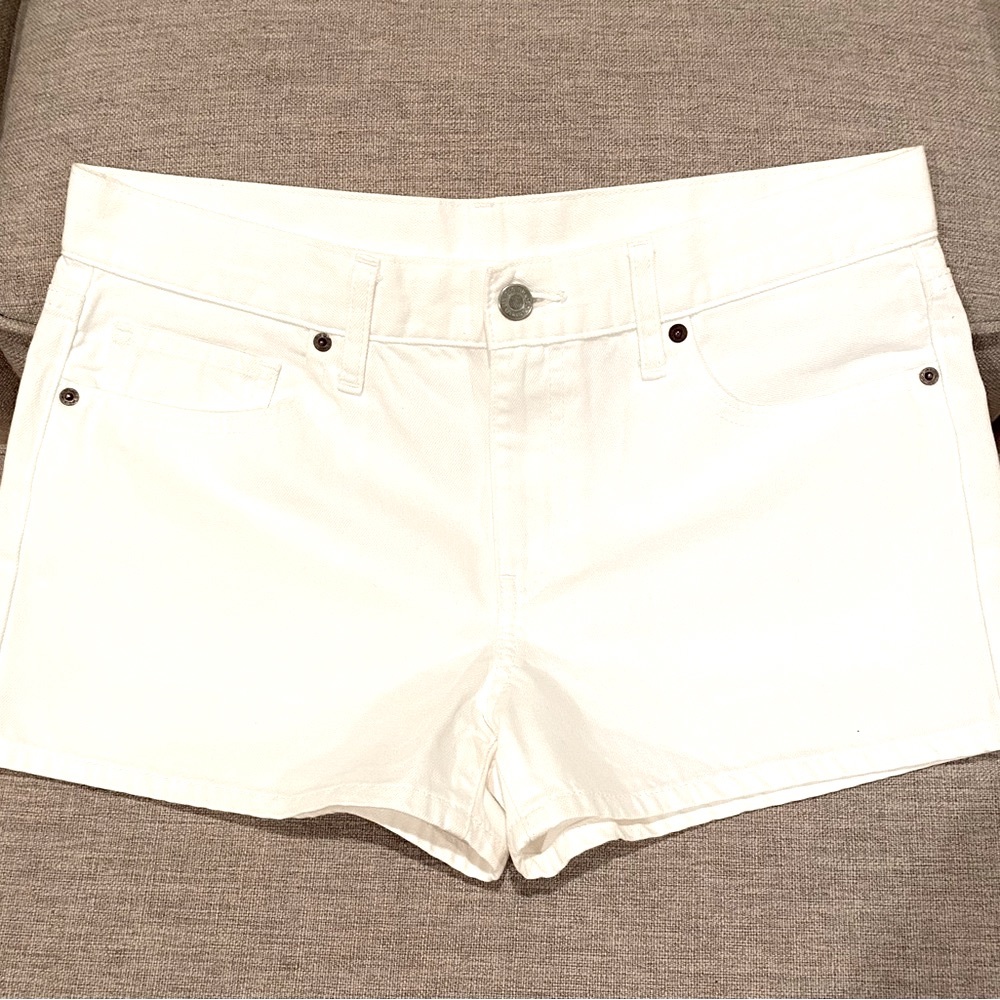 UNIQLO white jean denim shorts Size 27